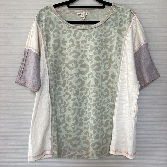 NWT Hem & thread size large green cheetah print raw stitched top - Picture 2 of 9